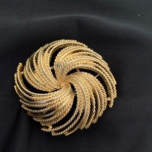 Monet Gold Toned Vintage Swirl Brooch